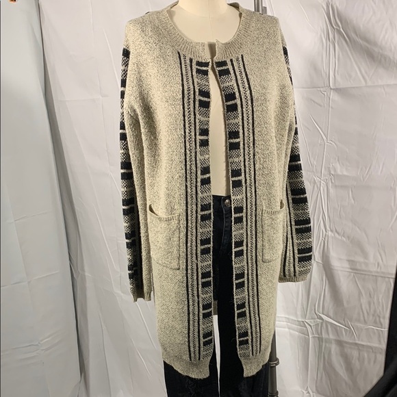Mia Maddison Long Cardigan - Picture 5 of 13
